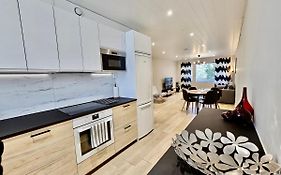 Elegant Apartment With Sauna In The Center